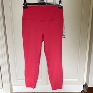 BNWT LULULEMON high Waisted Leggings.